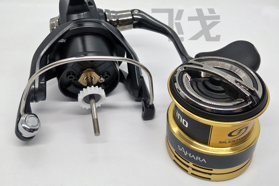 ŵSHIMANO SAHARA 22β